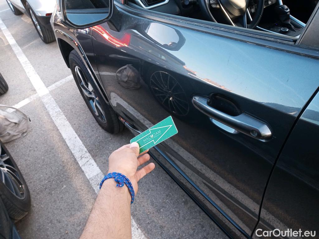  Toyota  RAV4 TOYOTA  / 2018 / 5P / todoterreno 2.5l PLUG-IN 300PH (e-CVT) Advance #32