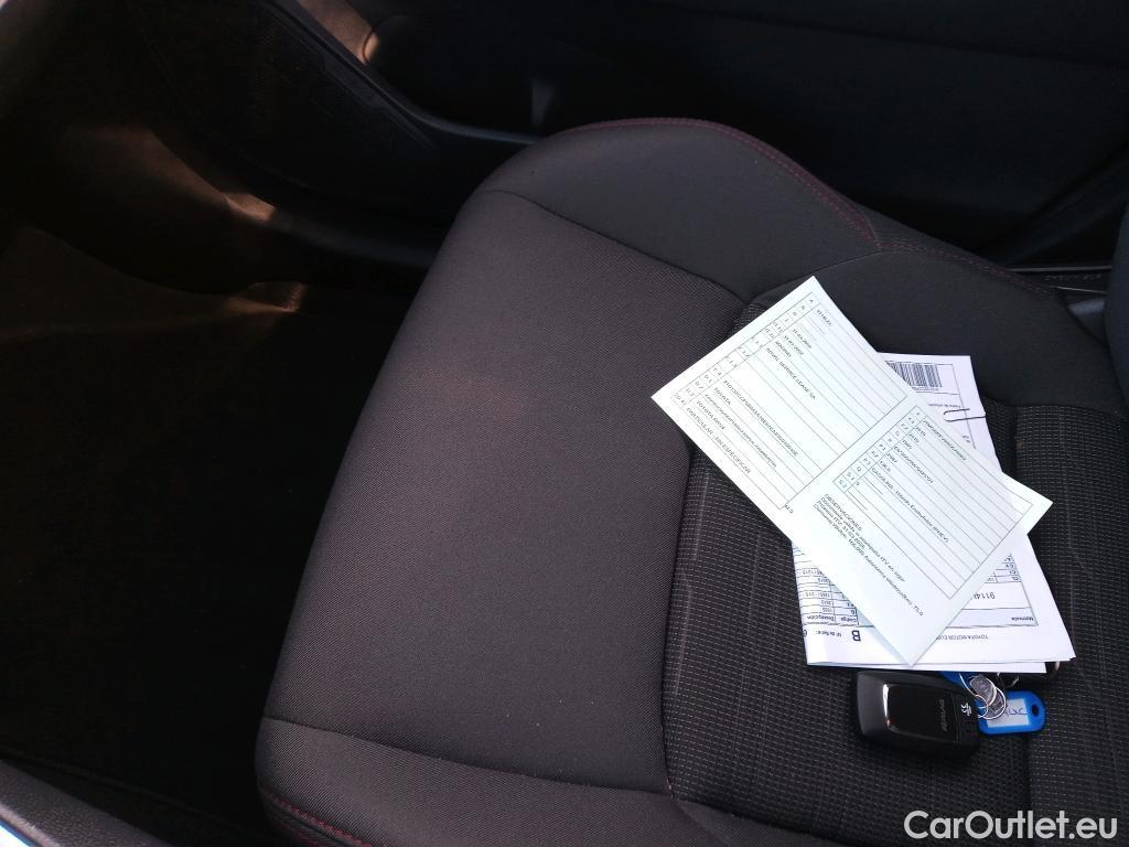  Toyota  RAV4 TOYOTA  / 2018 / 5P / todoterreno 2.5l PLUG-IN 300PH (e-CVT) Advance #30