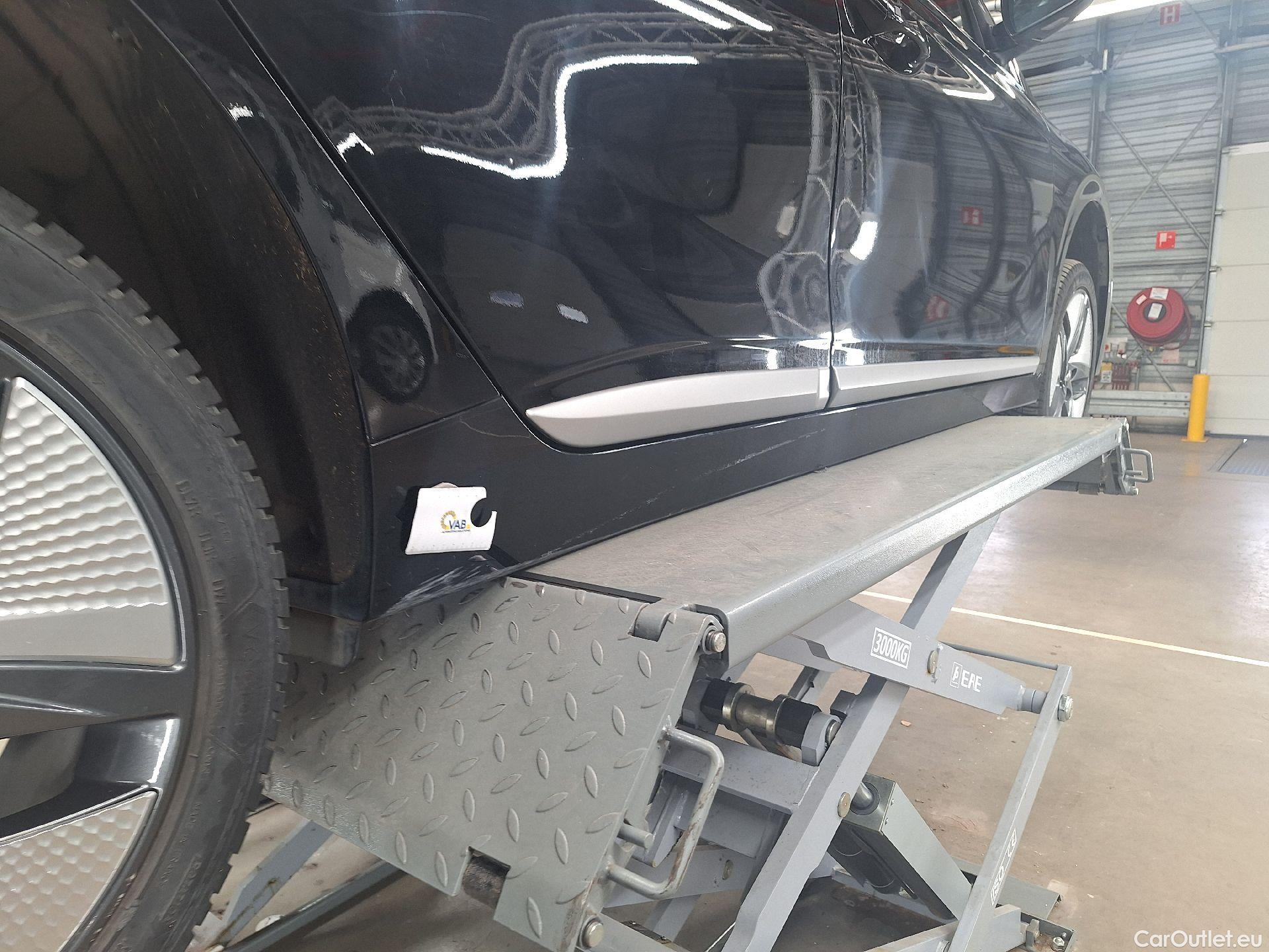  Hyundai   Ioniq Hyundai, FL'19, Hyundai 1.6 GDi ISG DCT Hybride Feel 5d #35