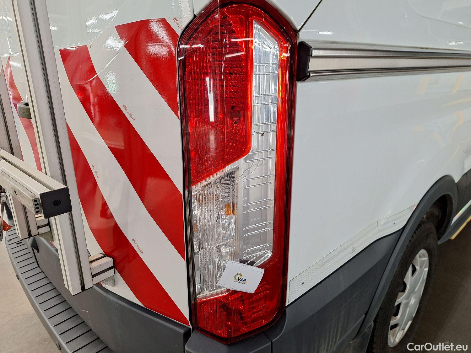  Ford  Transit Ford, _ FL'19, Ford  350M 2.0TD 130pk 96kW M6 Trend 4d #24