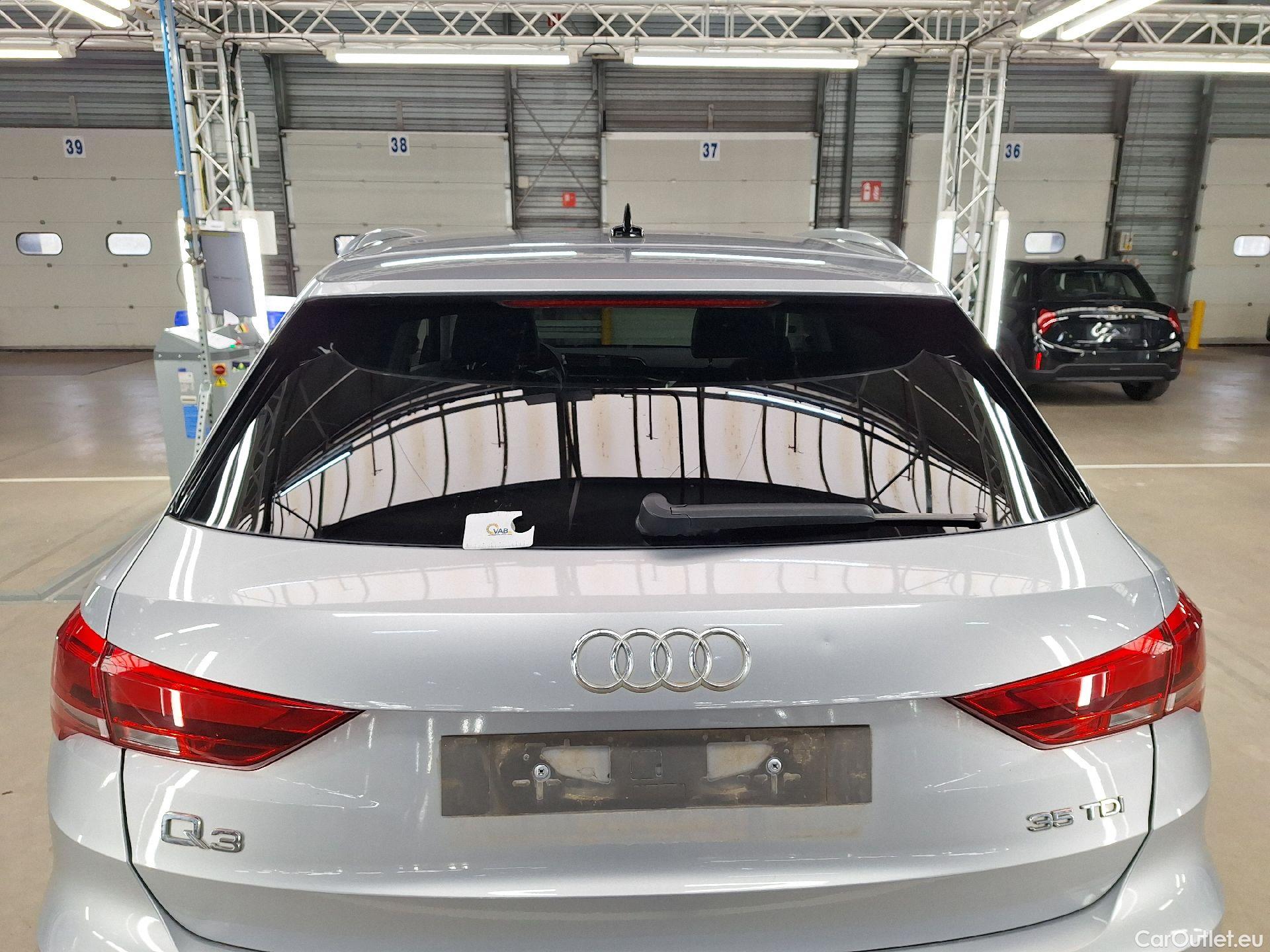  Audi  Q3 Audi,  '18, Audi  35 TDI S Tronic Business Edition 5d #3