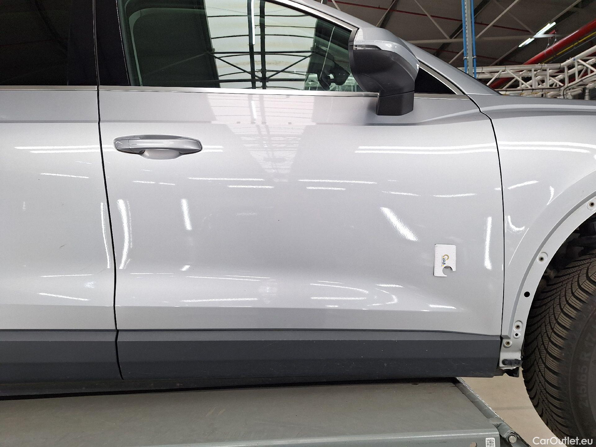  Audi  Q3 Audi,  '18, Audi  35 TDI S Tronic Business Edition 5d #19