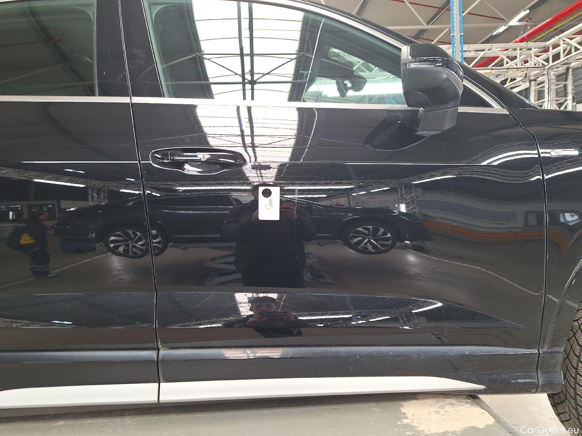  Audi  Q3 Audi,  SB '19, Audi  Sportback 35 TFSI S Line 5d #33