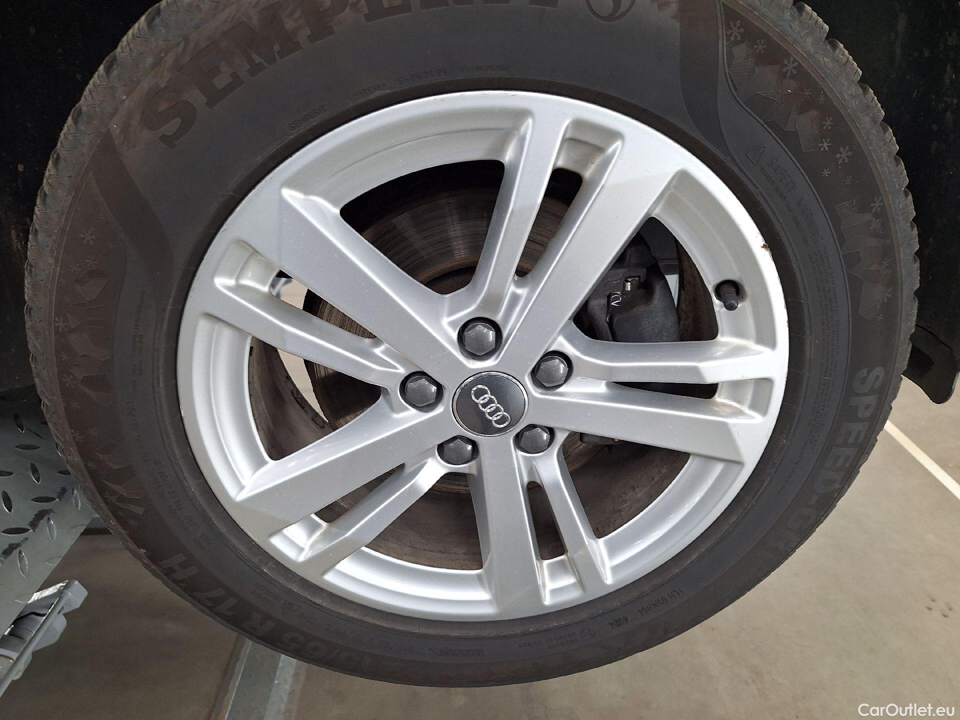  Audi  Q3 Audi,  '18, Audi  35 TDI S Tronic Business Edition 5d #21