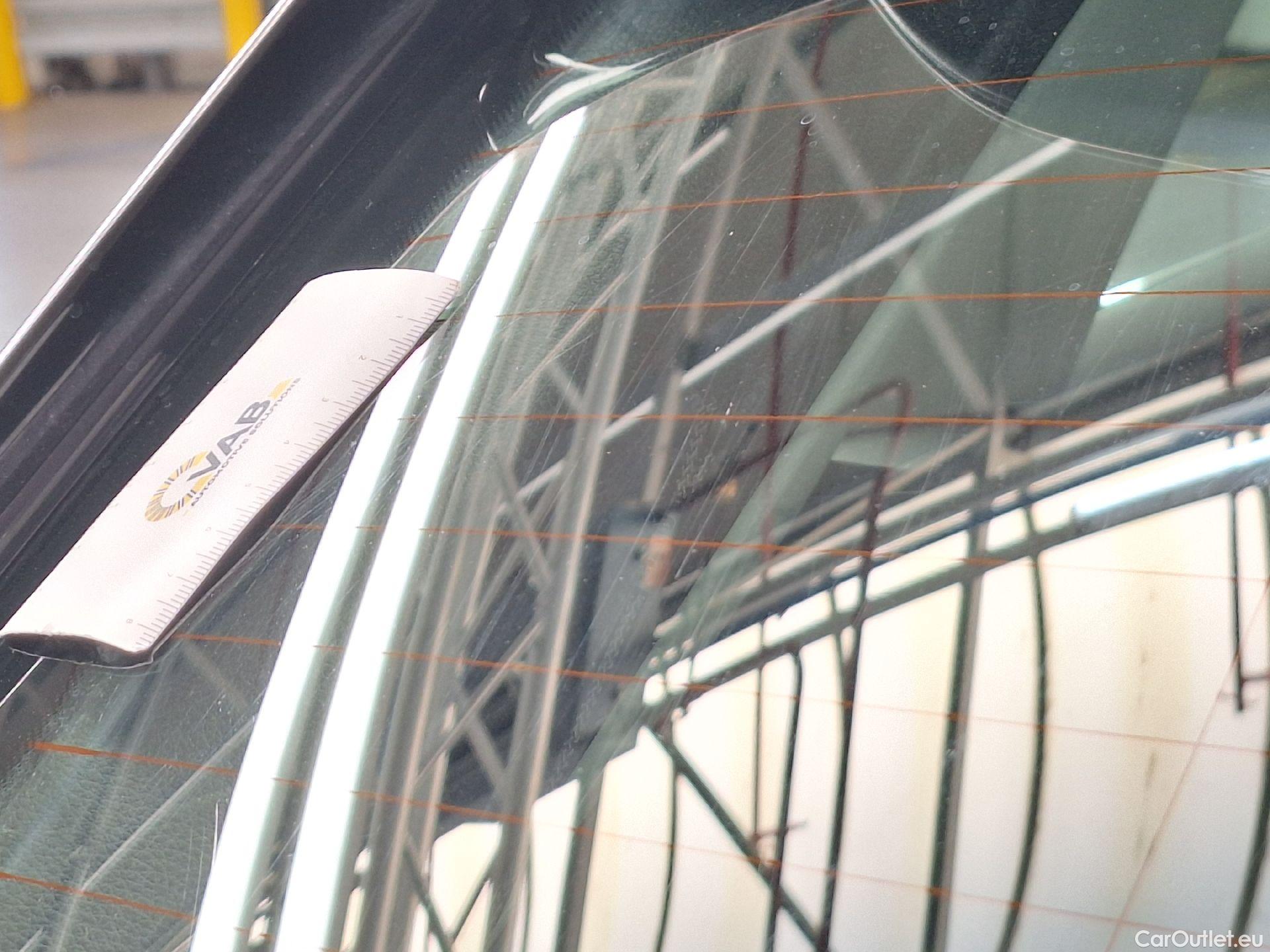  Audi  Q3 Audi,  '18, Audi  35 TDI S Tronic Business Edition 5d #48