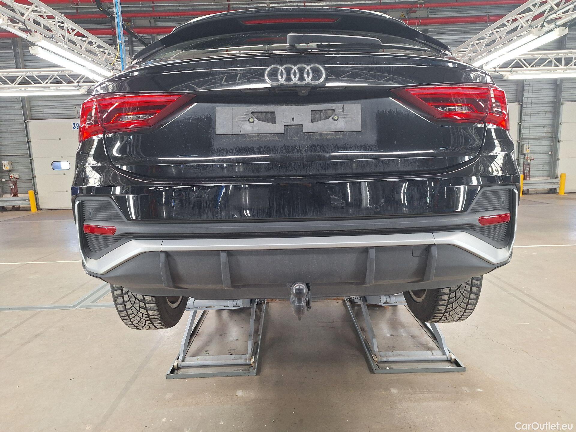  Audi  Q3 Audi,  SB '19, Audi  Sportback 35 TFSI S Line 5d #24