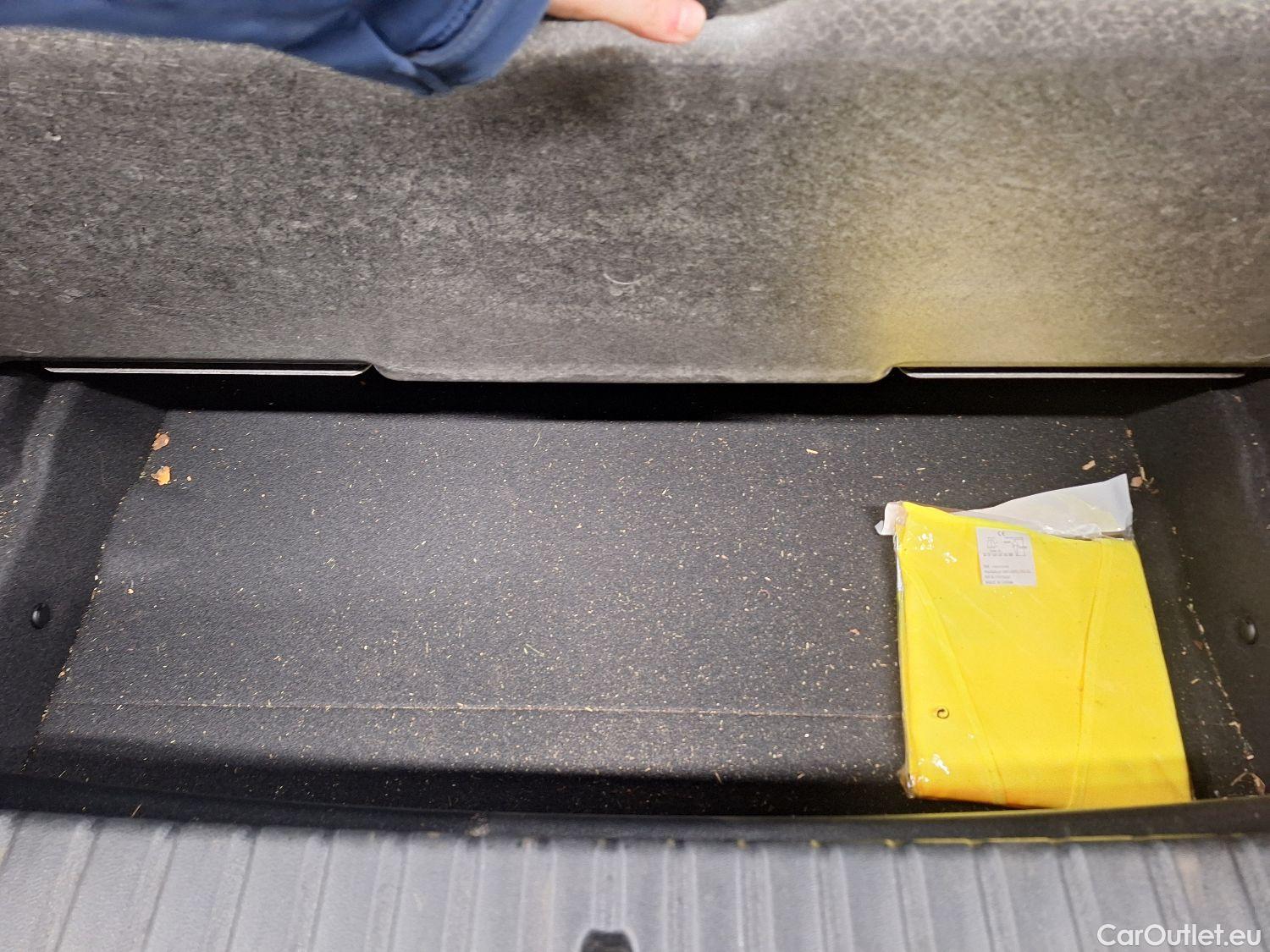  Bmw  Serie 1 BMW, 1-serie '19, BMW 1 Reeks Hatch 118d (110 kW) 5d #1