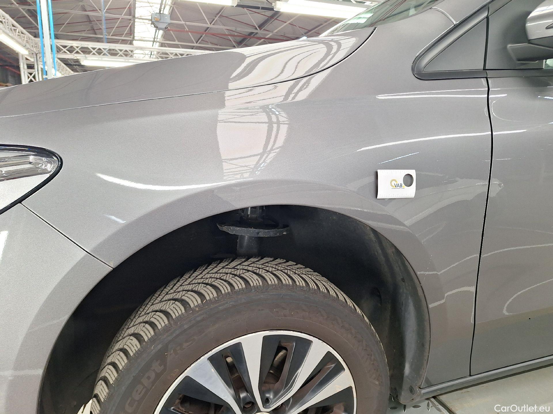  Mercedes  B-Klasse Mercedes, B-Class '18, Mercedes-Benz  B 180 Business Solution 5d #42