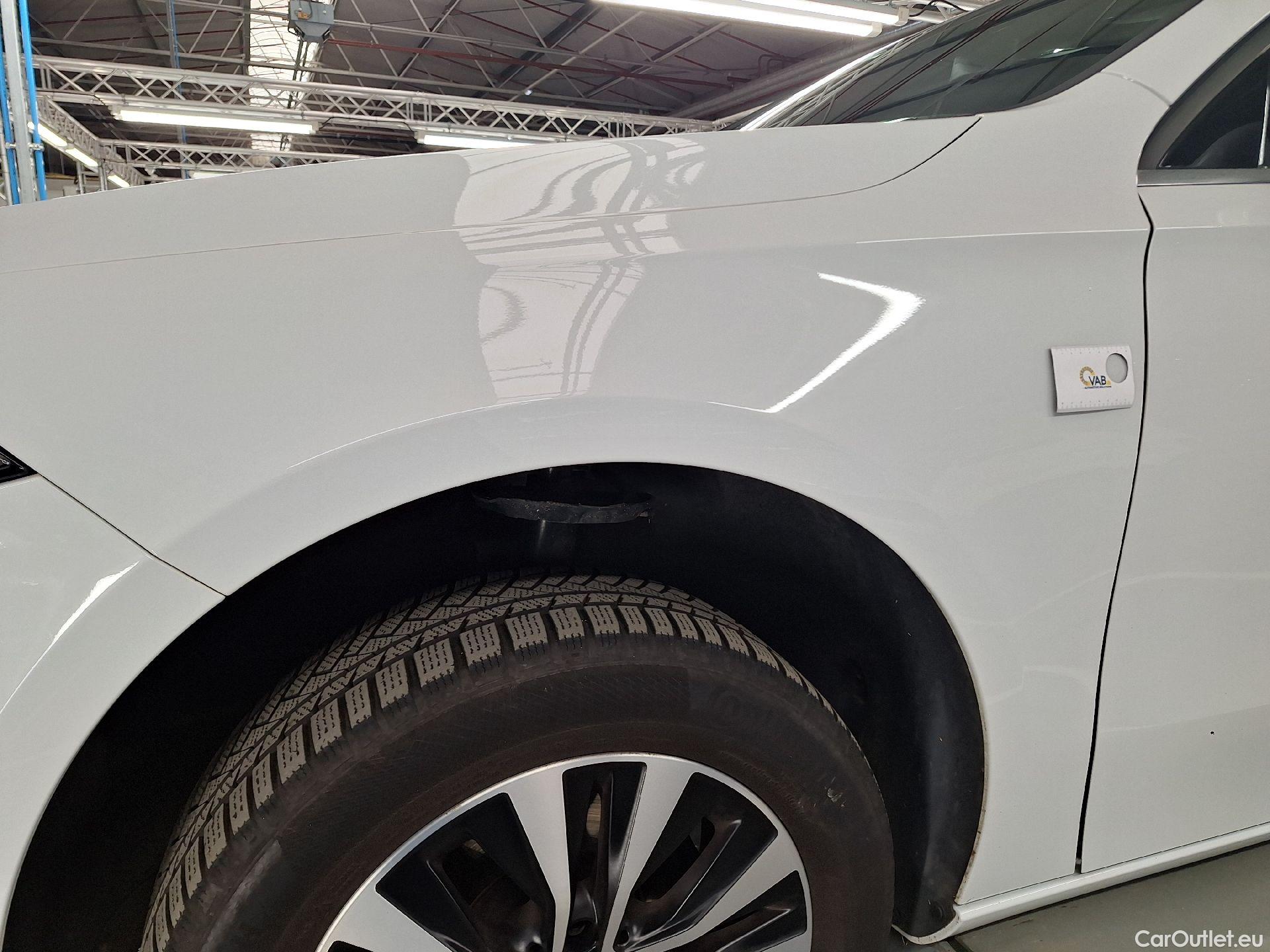  Mercedes  A-Klasse Mercedes, A-Class Berline '18, Mercedes-Benz  Limousine A 180 d DCT Busin #5