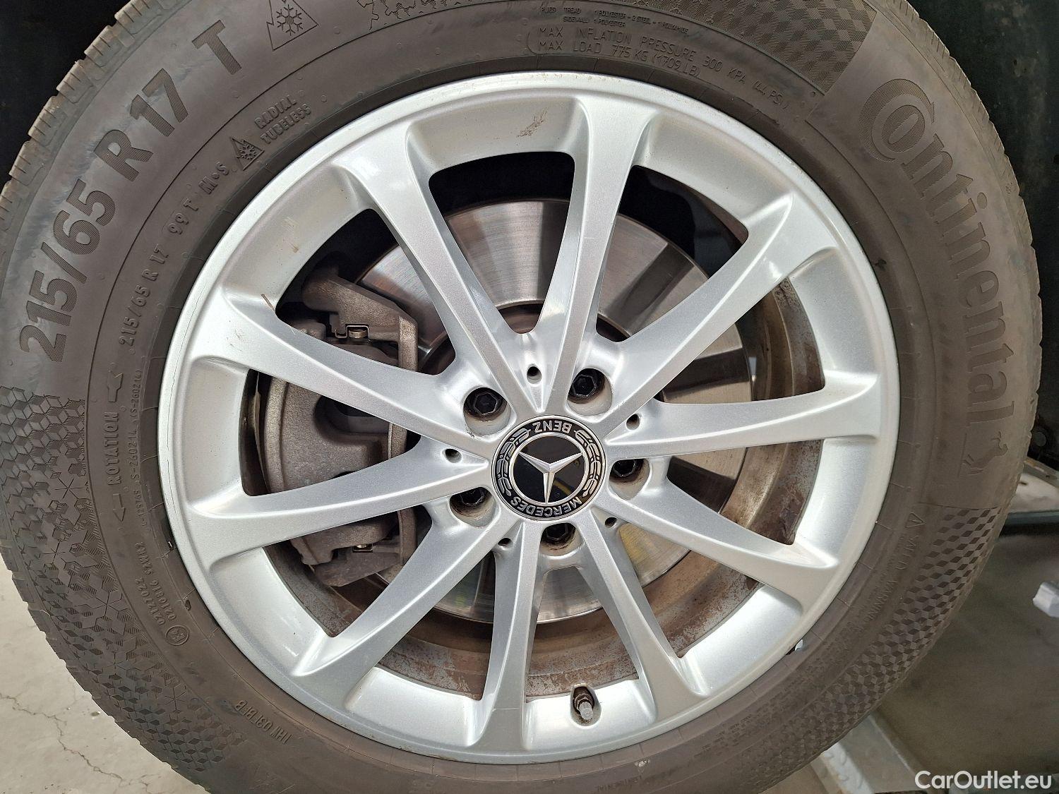  Mercedes  GLB Mercedes,  '19, Mercedes-Benz   220 d 5d 7pl #48