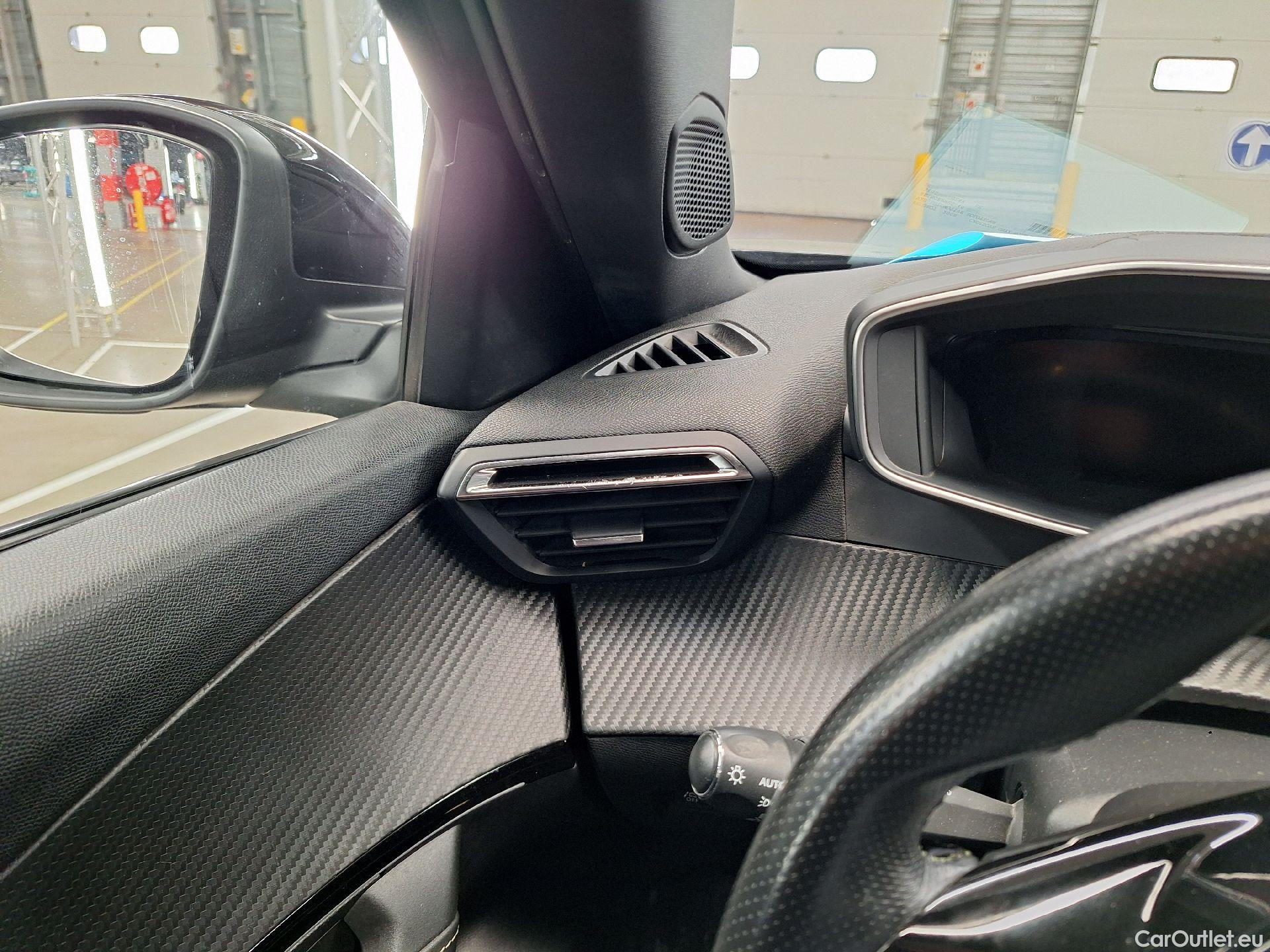  Peugeot  2008 Peugeot,  '19, Peugeot  1.5 BlueHDi 81kW S&S GT 5d #1