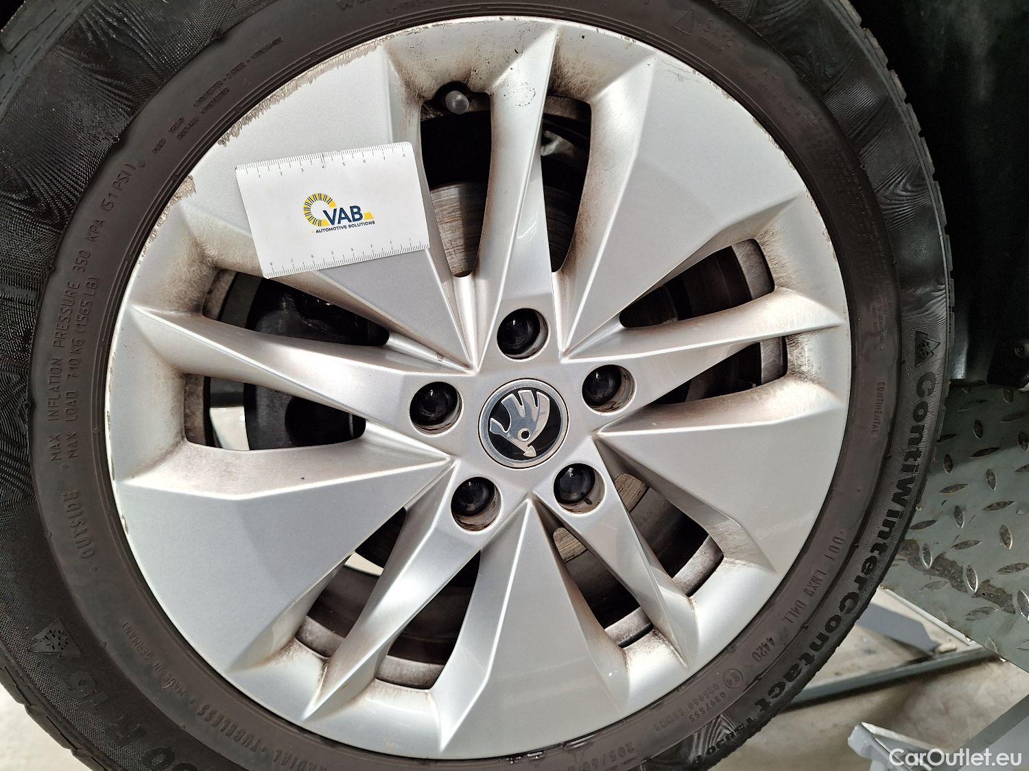  Skoda  Octavia Skoda,  Combi '20, Skoda  Combi 2.0 CRTDI 85kW Ambition 5d #4