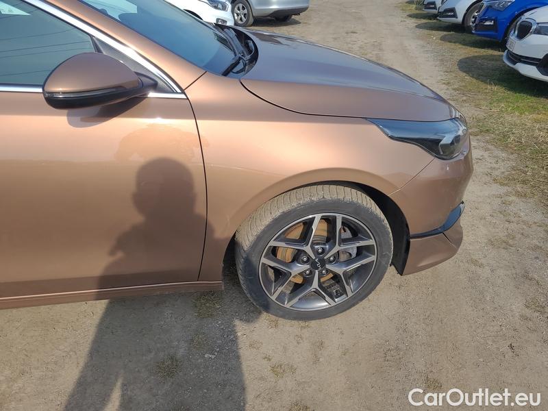  KIA  Cee'd Ceed  (CD) (2018->) Ceed SW 1.5 T-GDI 118 Top AT #10