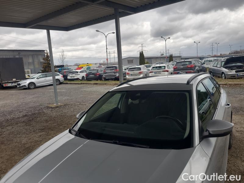  Skoda  Octavia  Combi (NX3)(2020) Oct.C.2.0TDI 110 4x4 Ambit AT #1