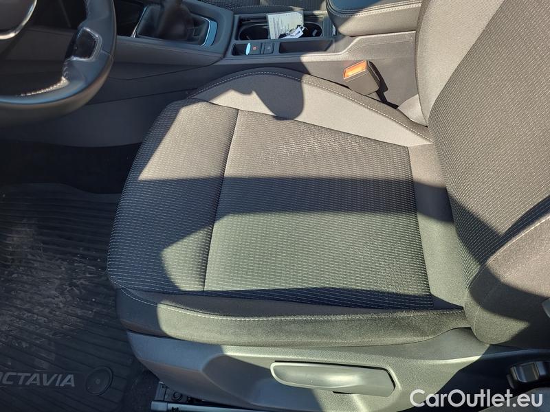  Skoda  Octavia  Combi (NX3)(2020) Oct.Combi 2.0TDI 85 Ambition #7