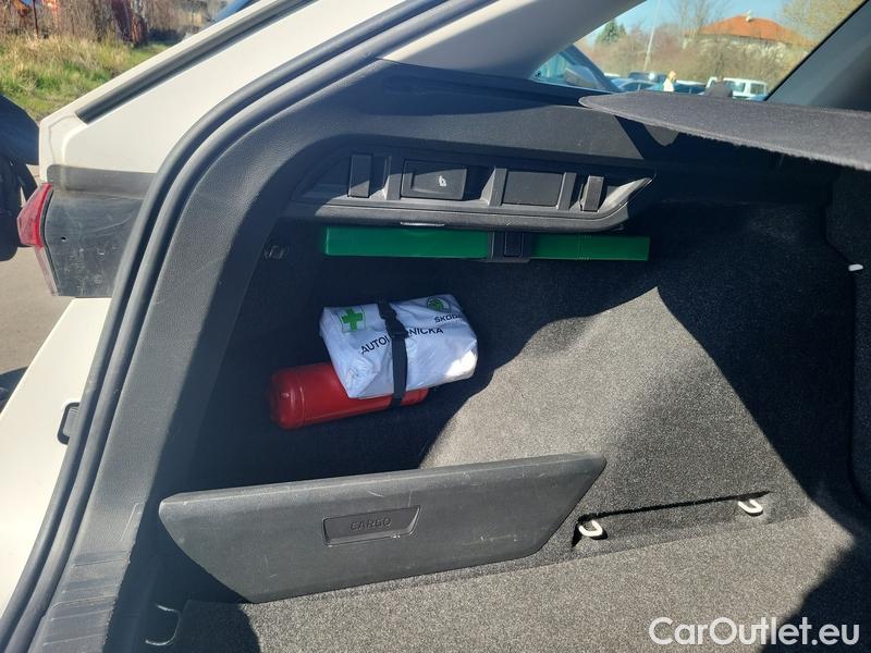  Skoda  Octavia  Combi (NX3)(2020) Oct.Combi 1.5TSI 110 Style #11