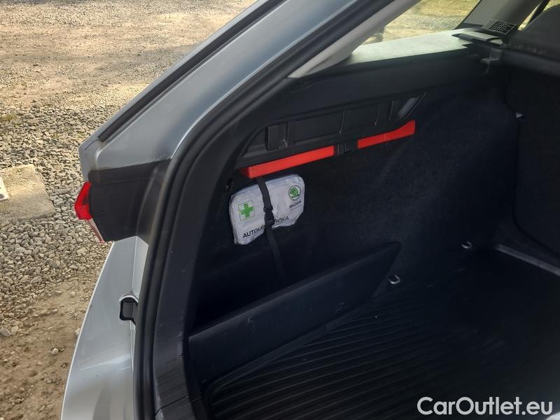  Skoda  Octavia  Combi (NX3)(2020) Oct.C.2.0TDI 110 4x4 Ambit AT #20