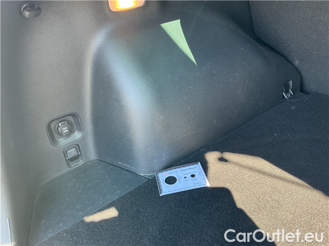  KIA  Sportage Sport.1.6TGDI 118 Edice 30 AT #7