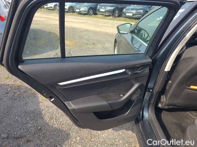  Skoda  Octavia  Combi (NX3)(2020) Oct.Combi 1.5TSI 110 Style #6