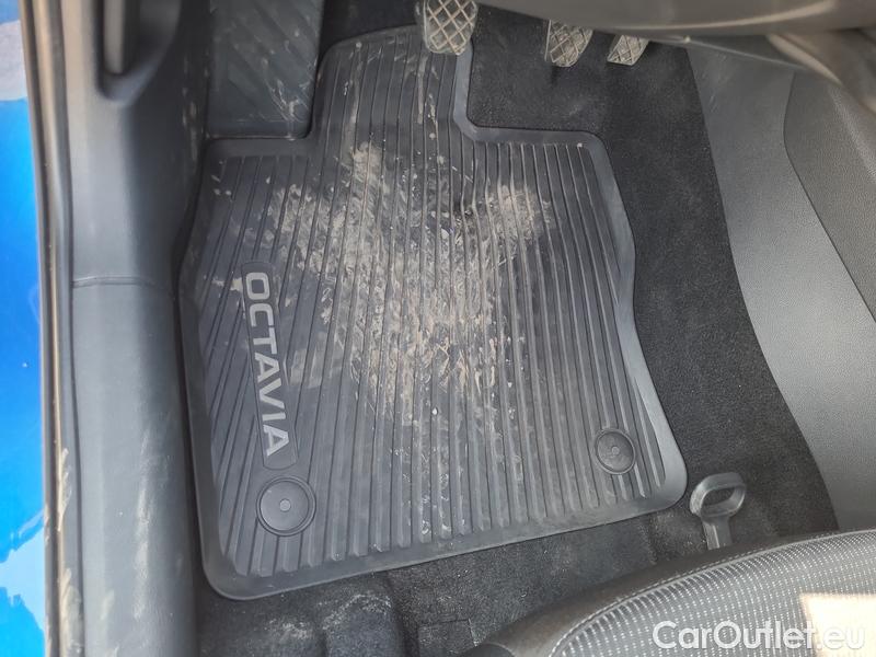  Skoda  Octavia  Combi (NX3)(2020) Oct.Combi 2.0TDI 85 Ambition #6