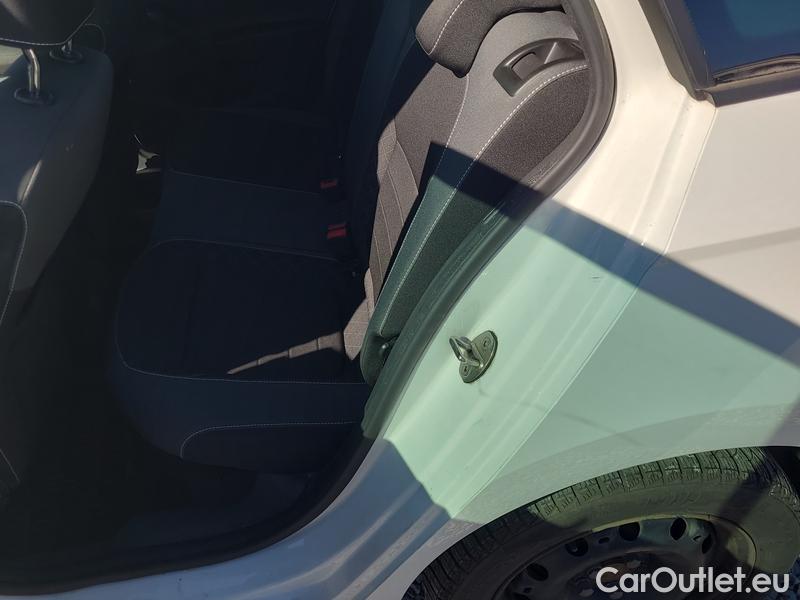  Skoda  Fabia  Combi (2015) Com.1.0TSI 70 Ambition 5d #4