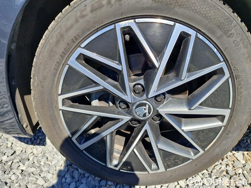  Skoda  Octavia  Lim. (NX3)(2020) Oct.2.0TDI 110 Style 5d #3