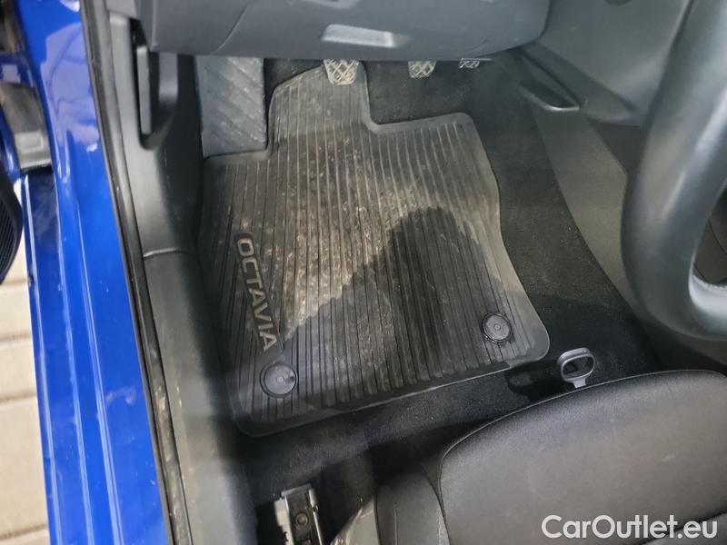  Skoda  Octavia  Combi (NX3)(2020) Oct.Combi 1.0TSI 81 Active #1