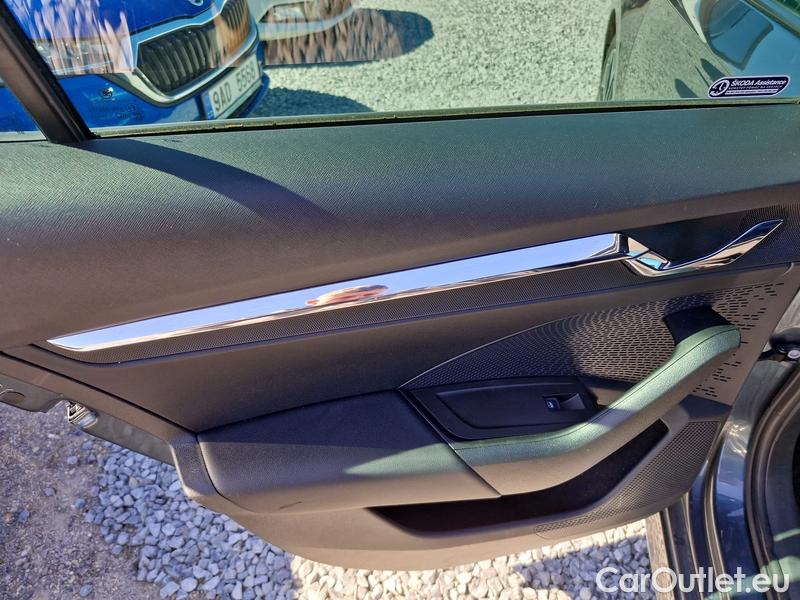  Skoda  Octavia  Lim. (NX3)(2020) Oct.2.0TDI 110 Style 5d #8