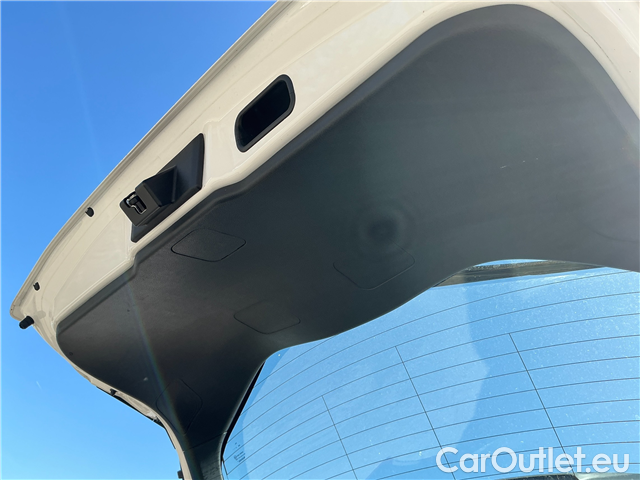  Toyota  C-HR  1.8 Hybrid 90 Comfort AT #5