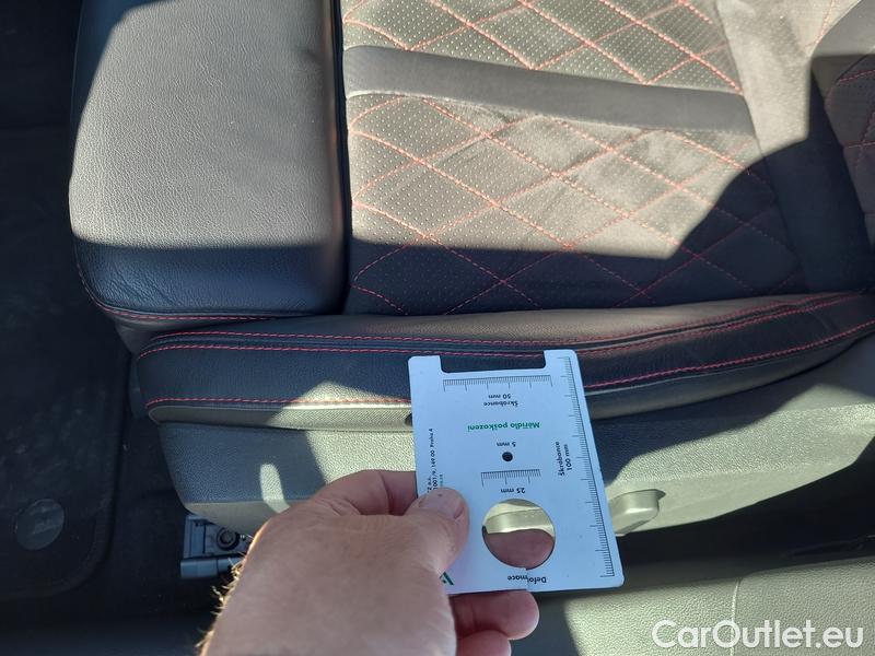  Skoda  Octavia  Combi (NX3)(2020) Oct.C. 2.0TDI 147 RS 4x4 AT #4