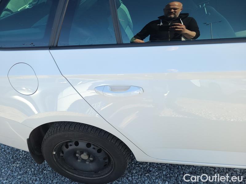  Skoda  Fabia  Combi (2015) Com.1.0TSI 70 Ambition 5d #12