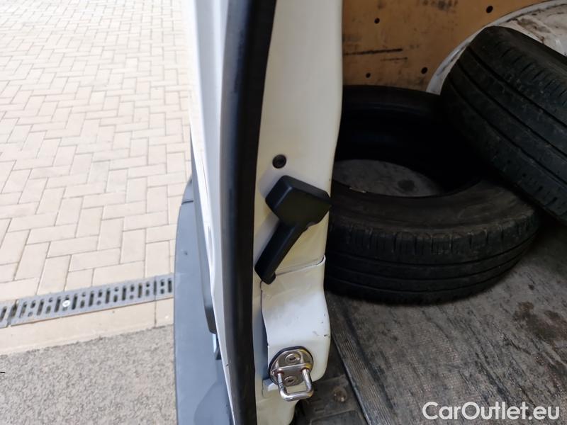  Volkswagen  Crafter  LCV (SY)  (2017-->)  30 103 stred rozvor #24