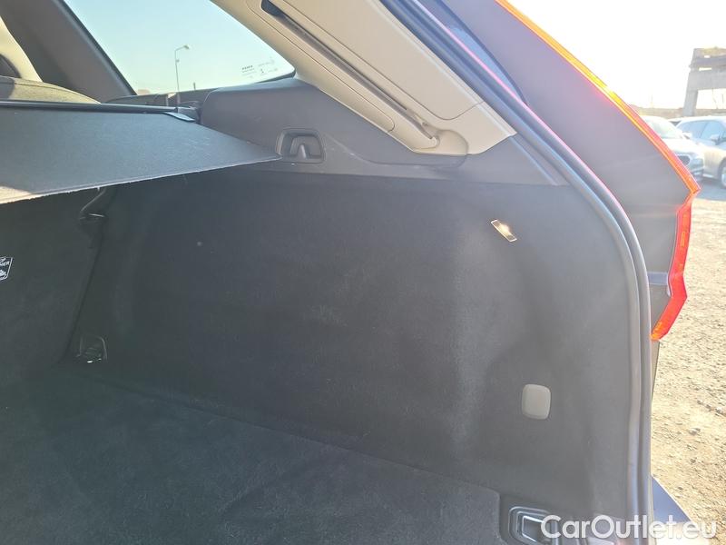  Volvo  XC60  (2008)  B4 B Core AT 5d #9