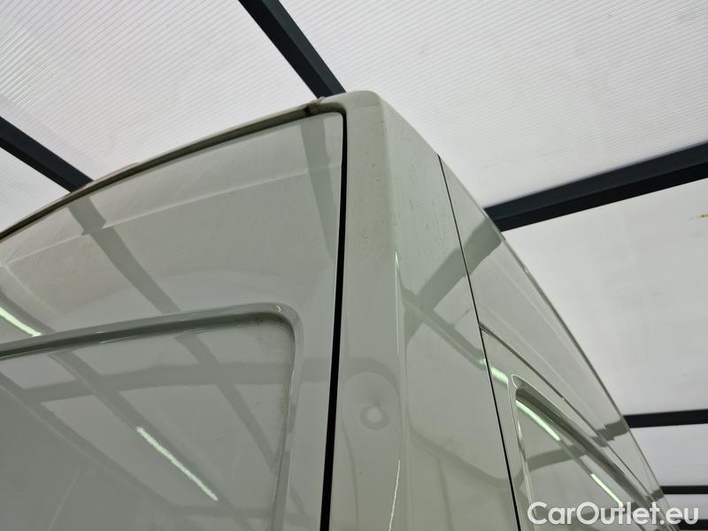  Volkswagen  Crafter  LCV (SY)  (2017-->)  30 103 stred rozvor #21