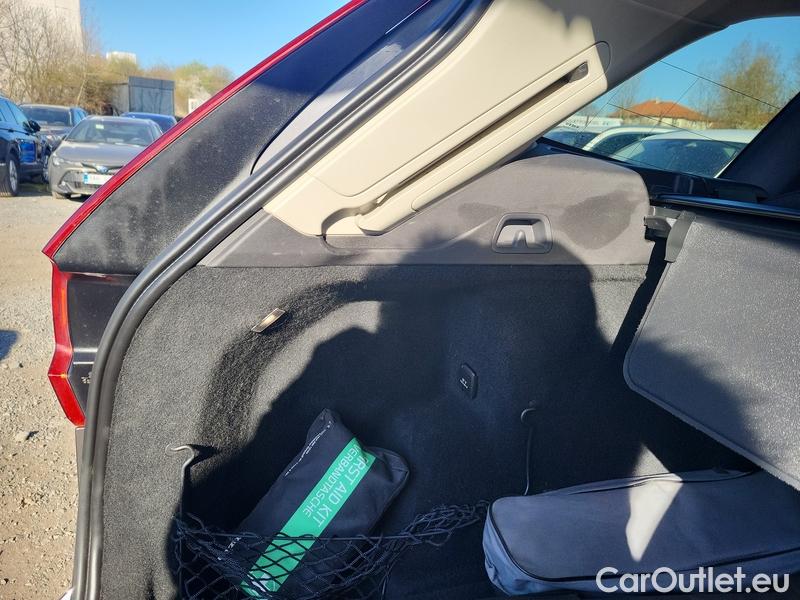  Volvo  XC60  (2008)  B4 B Core AT 5d #10