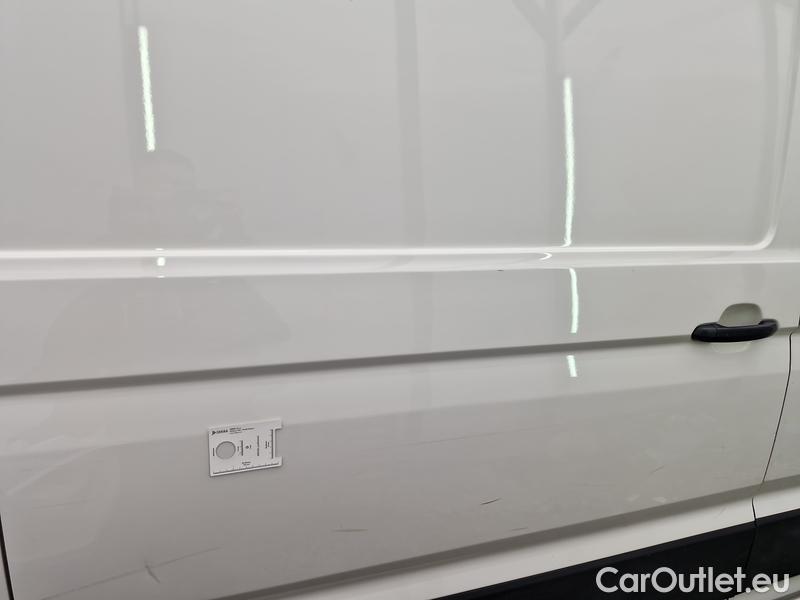  Volkswagen  Crafter  LCV (SY)  (2017-->)  30 103 stred rozvor #27