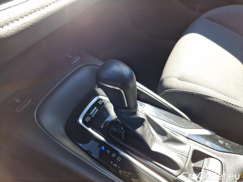  Toyota  Corolla  TouringSports (E21) (2019)  TS 2.0Hyb.Com.T.S.T.AT #12