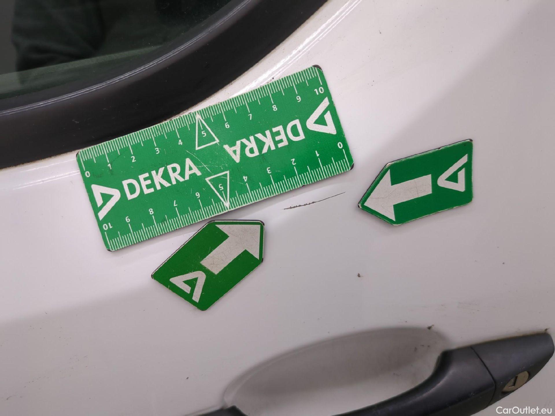  Citroen  Jumpy CITROEN  / 2016 / 4P / Fourgon tôlé XL BlueHDi 120 S&S BVM6 (340 Nm) Driver #24