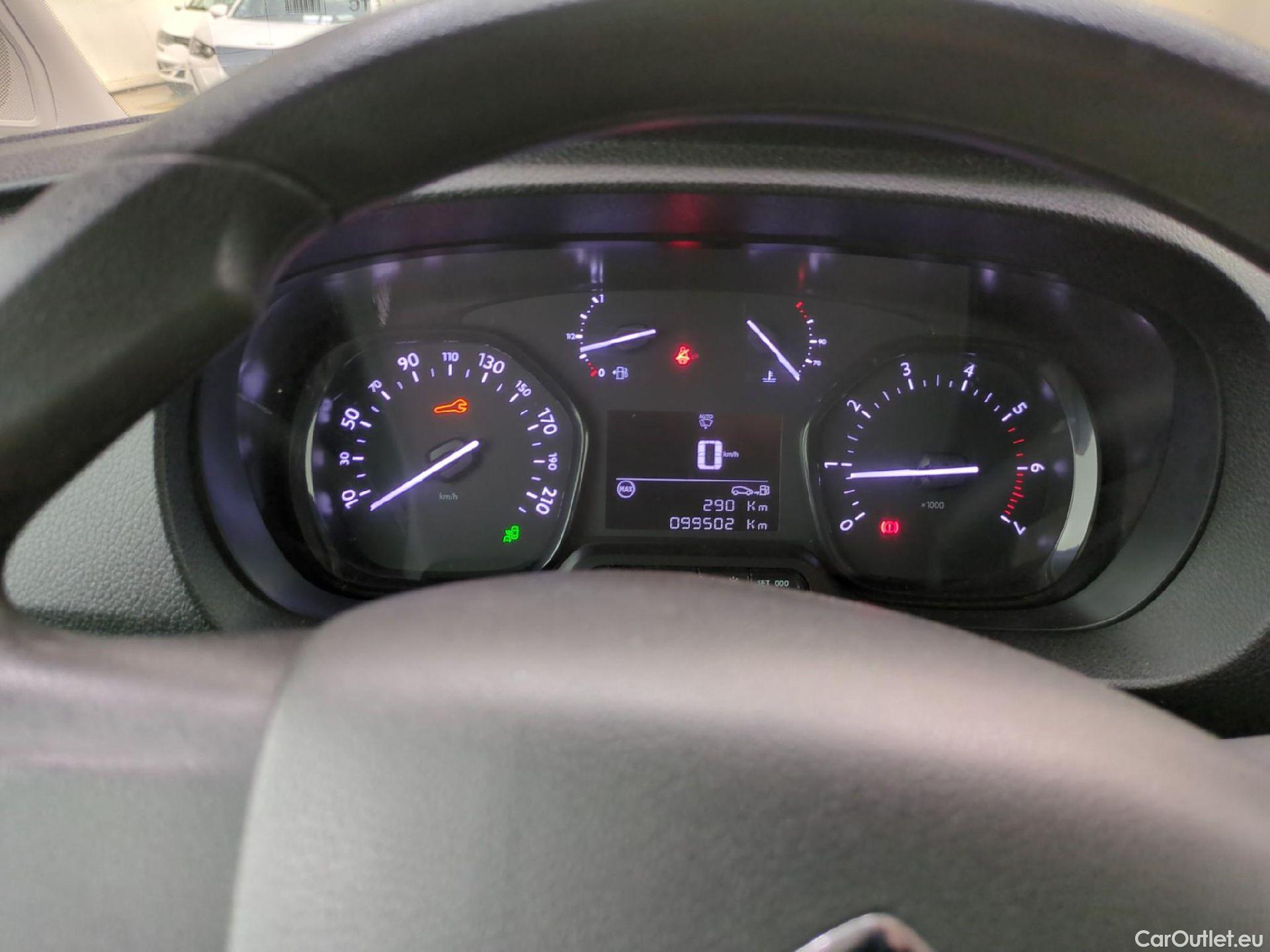  Citroen  Jumpy CITROEN  / 2016 / 4P / Fourgon tôlé XL BlueHDi 120 S&S BVM6 (340 Nm) Driver #4