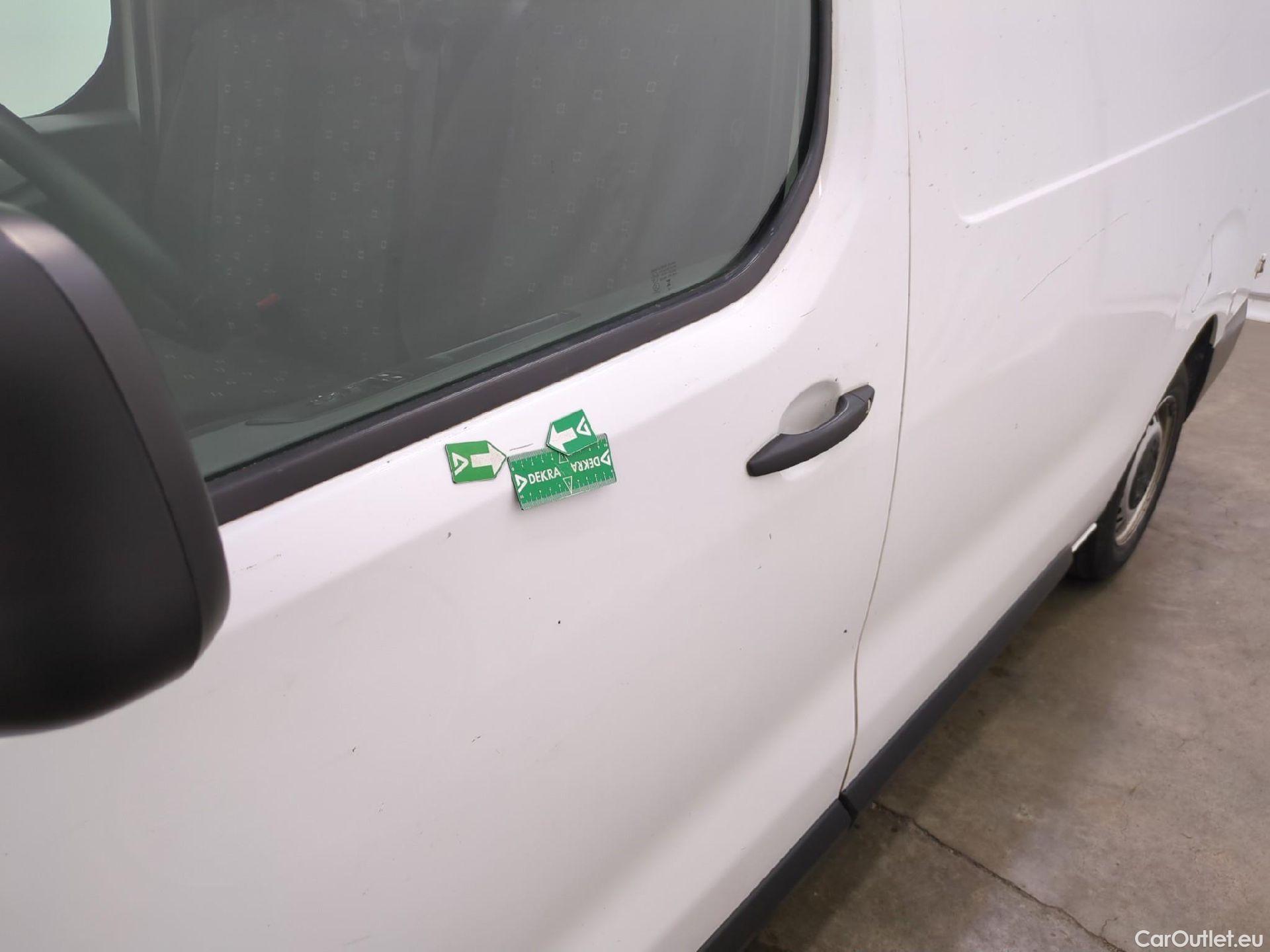  Citroen  Jumpy CITROEN  / 2016 / 4P / Fourgon tôlé XL BlueHDi 120 S&S BVM6 (340 Nm) Driver #23