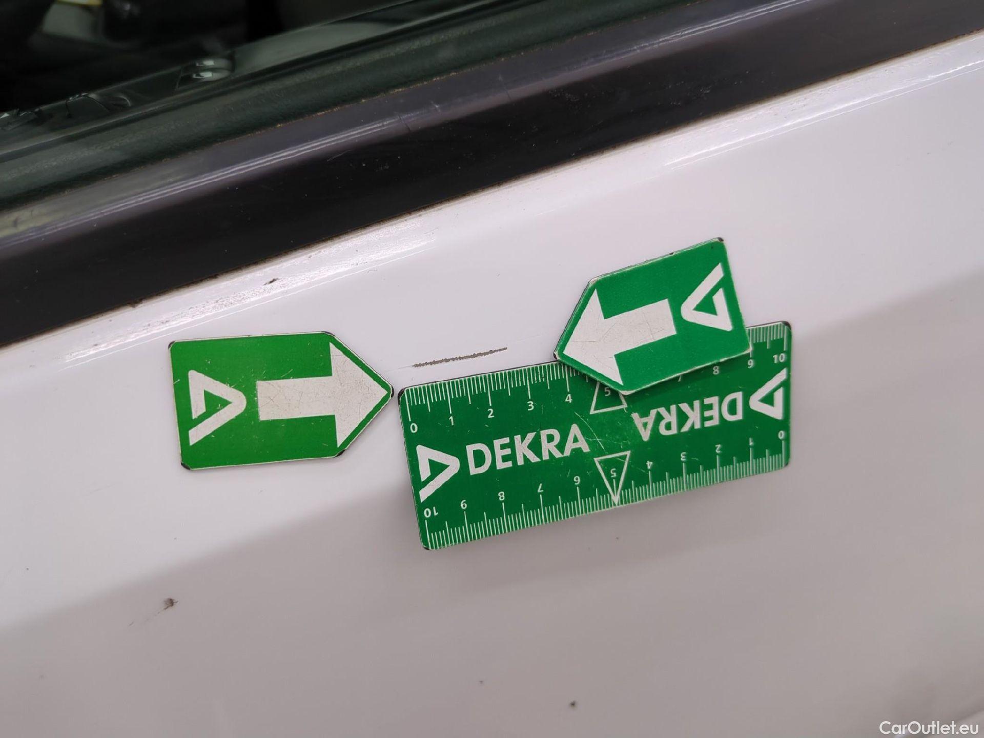  Citroen  Jumpy CITROEN  / 2016 / 4P / Fourgon tôlé XL BlueHDi 120 S&S BVM6 (340 Nm) Driver #25