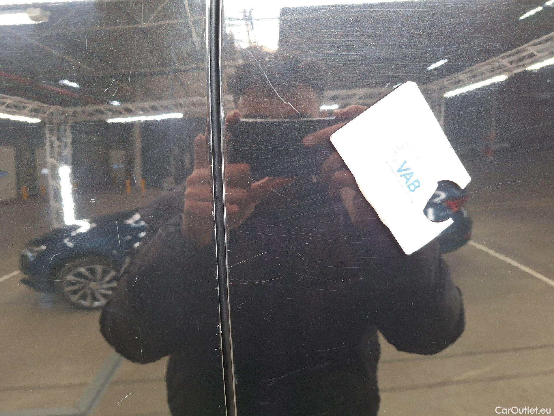  Land Rover  Range Rover Evoque Land Rover, RR.Evoque '18, Land Rover  D150 FWD Man 5d #12