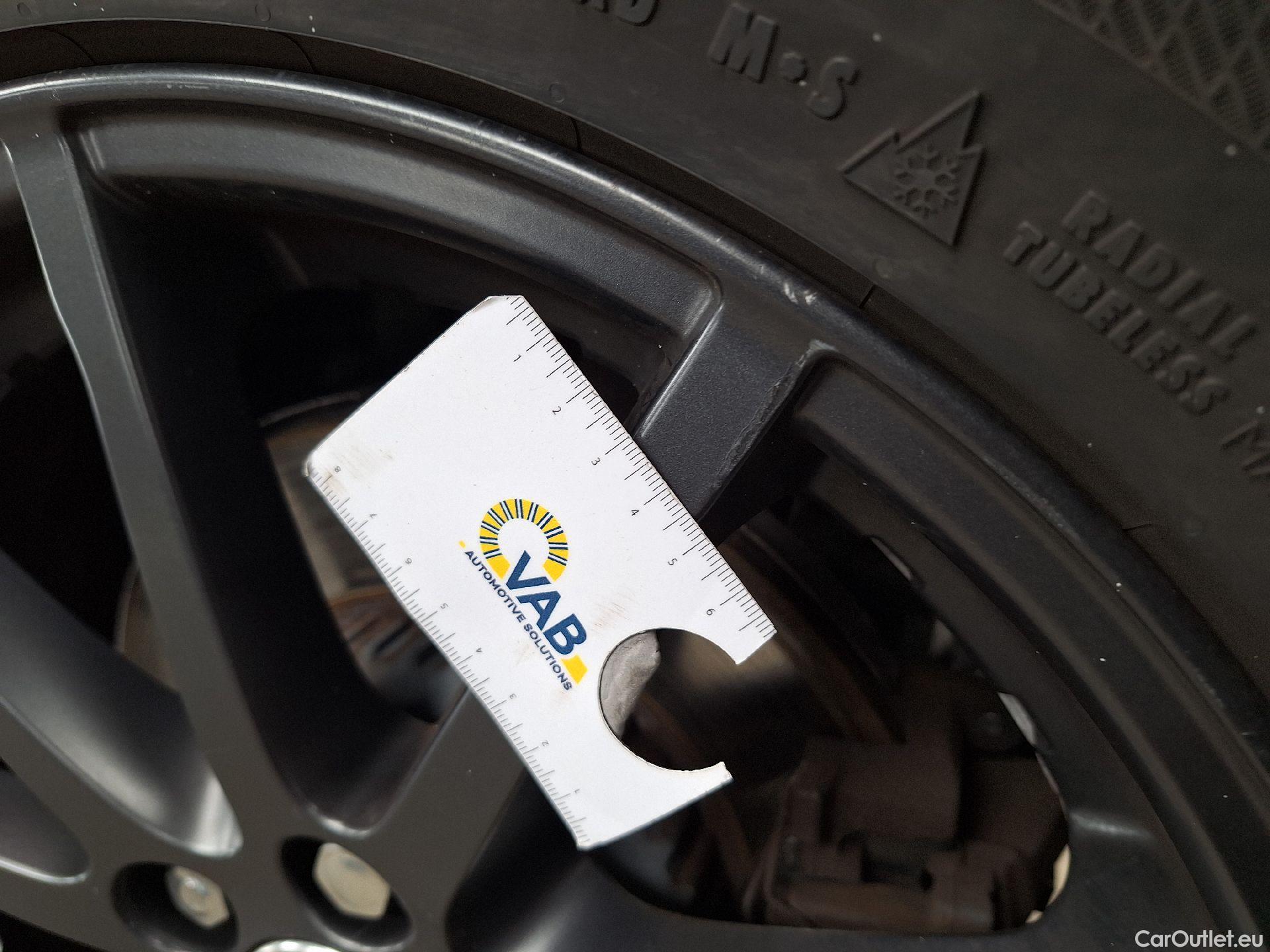  Land Rover  Range Rover Evoque Land Rover, RR.Evoque '18, Land Rover  D150 FWD Man 5d #35