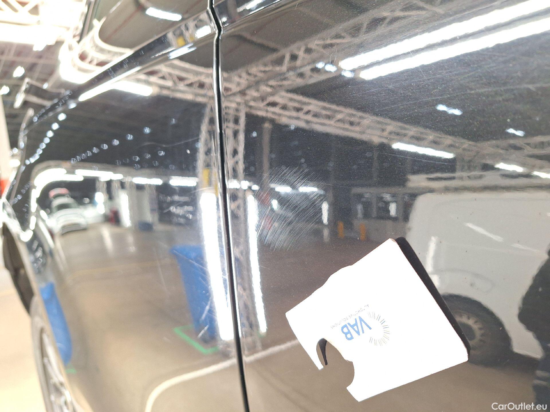  Land Rover  Range Rover Evoque Land Rover, RR.Evoque '18, Land Rover  D150 FWD Man 5d #31