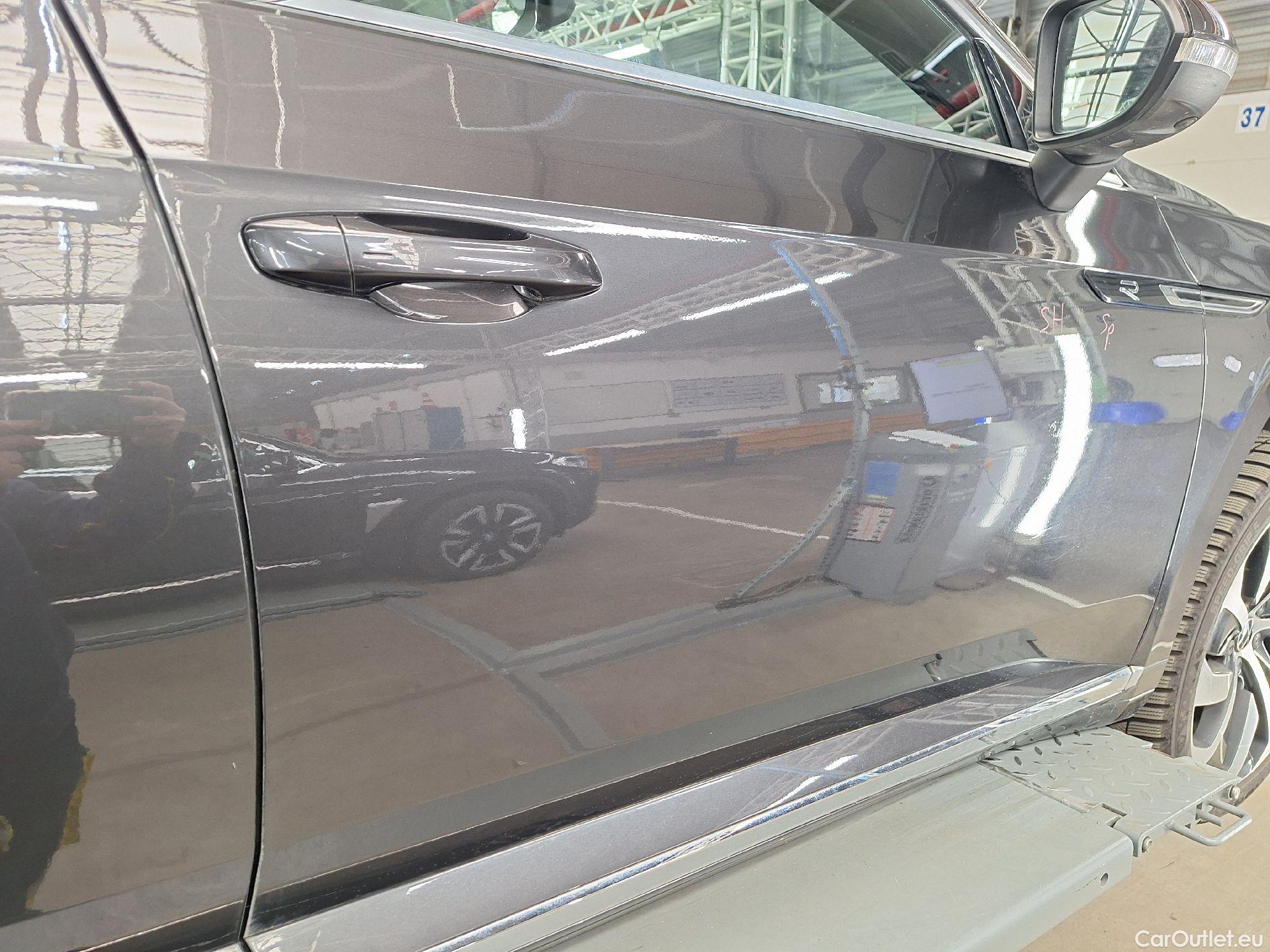  Volkswagen  Arteon VW,  FL'20, Volkswagen  1.4 eHybrid DSG R-Line 5d #40
