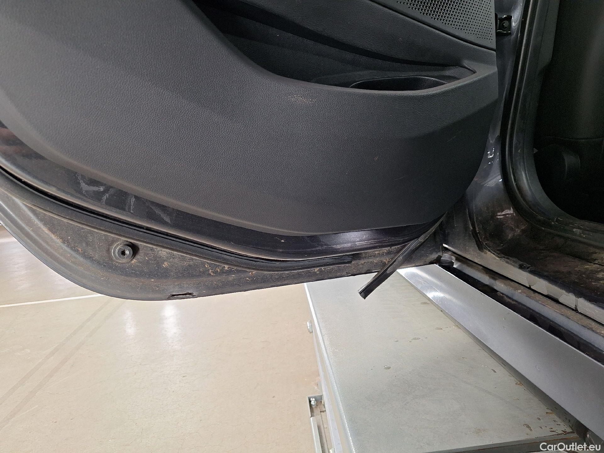  Bmw  Serie 3 BMW, 3-serie '18, BMW 3 Reeks Berline 318dA (110 kW) 4d #13