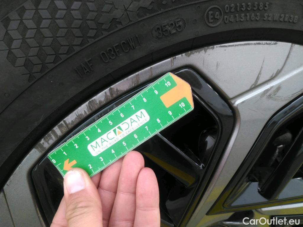  Citroen  C4  Berline Feel Pack 1.2 PureTech 130CV BVA8 E6d #24
