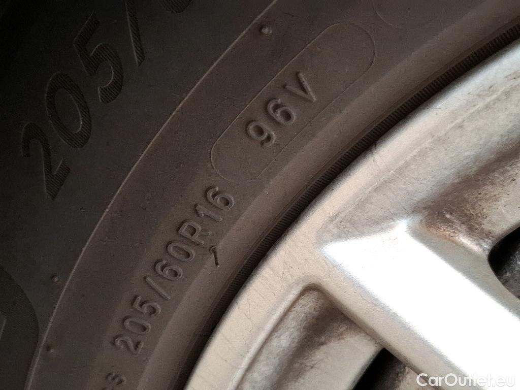  Bmw  Serie 2 Série 2 Active Tourer 218i Lounge 1.5 140CV BVA7 E6dT #15