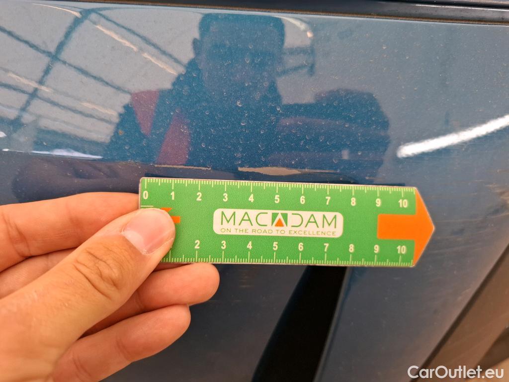  Mini  Cooper MINI Mini / 2021 / 5P / Berline One Finition Business Design 102 ch BVA7 #4