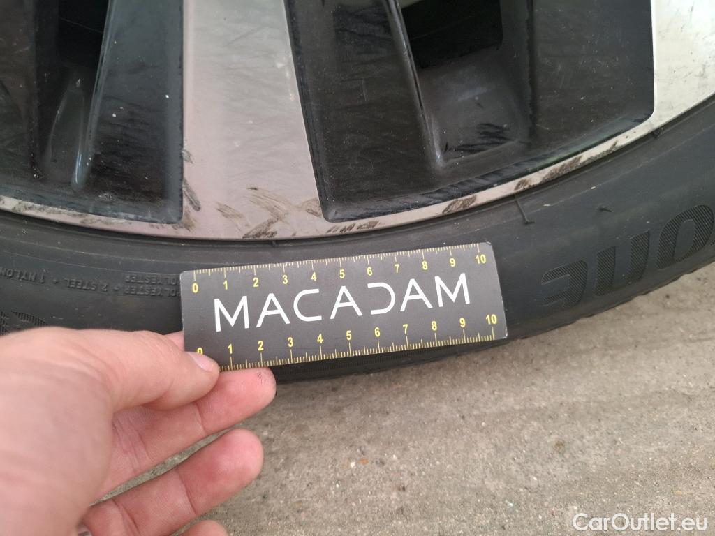  Mercedes  A-Klasse MERCEDES-BENZ Classe A Compact / 2018 / 5P / Berline A 180 d Business Line 8G-DCT #69